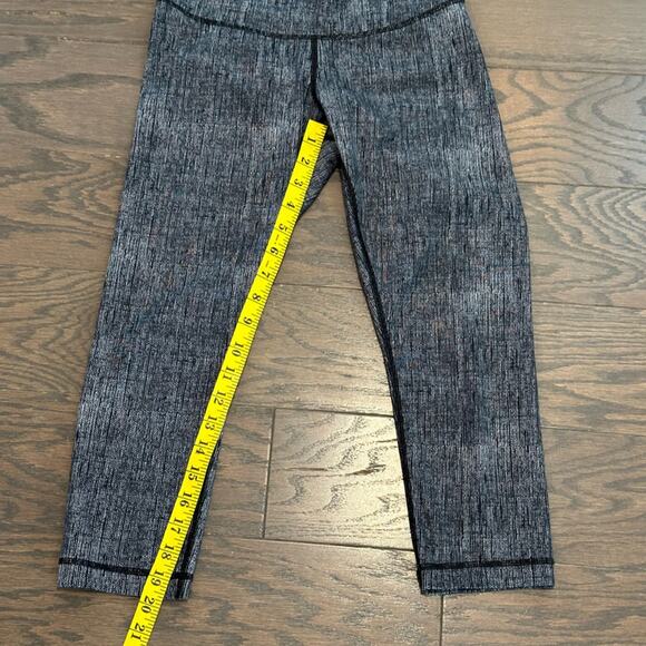 Lululemon Wunder Under Crop Black/Dune Size 4 - Picture 8 of 10